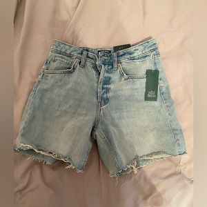 New With Tags Jean Short Size 2/26 Waist